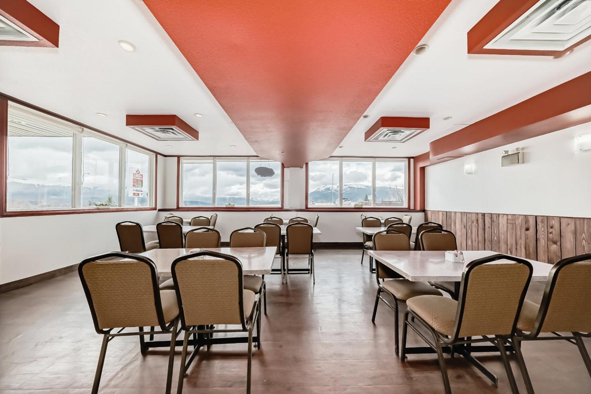 Grande Cache Inn & Suites Eksteriør billede