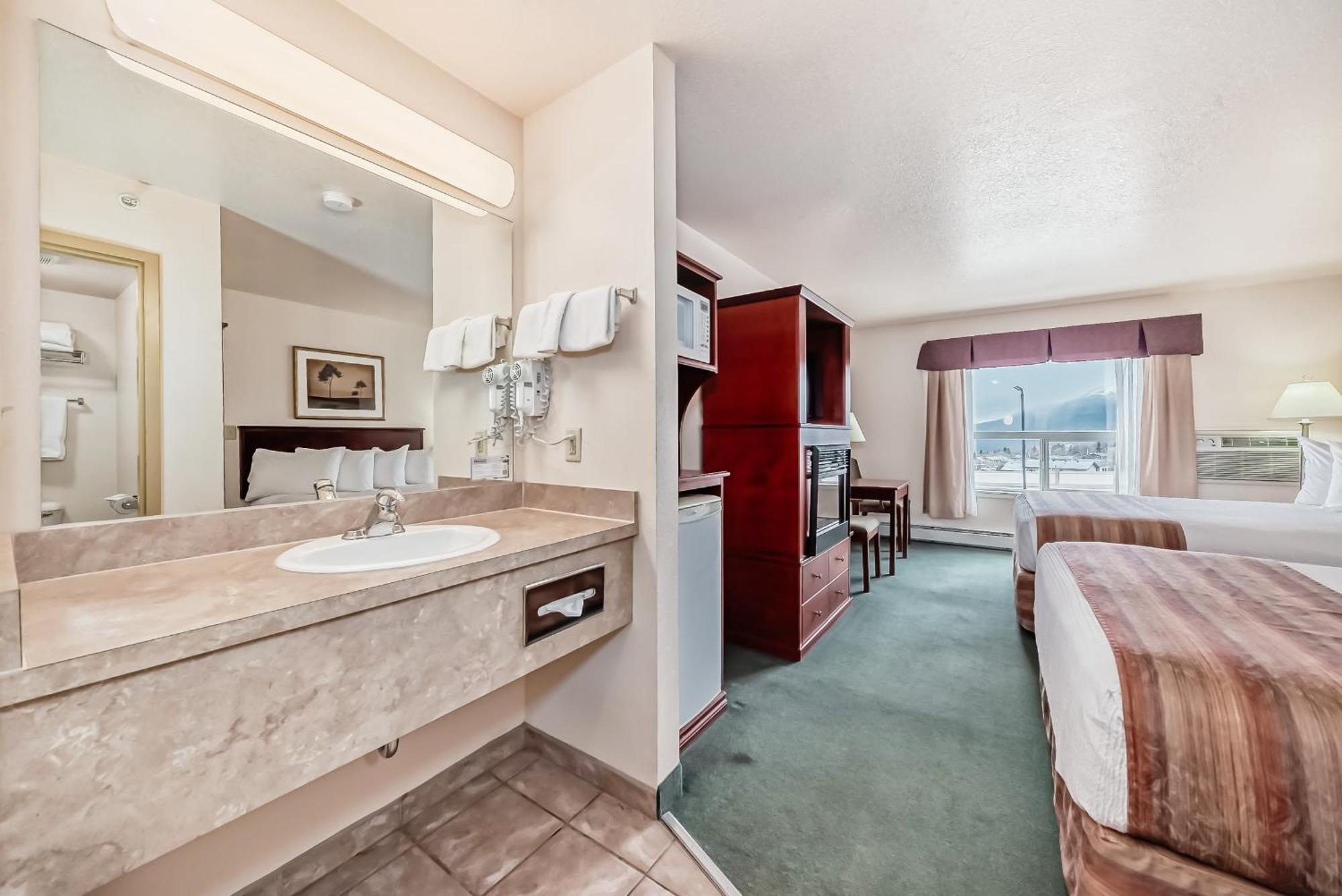 Grande Cache Inn & Suites Eksteriør billede