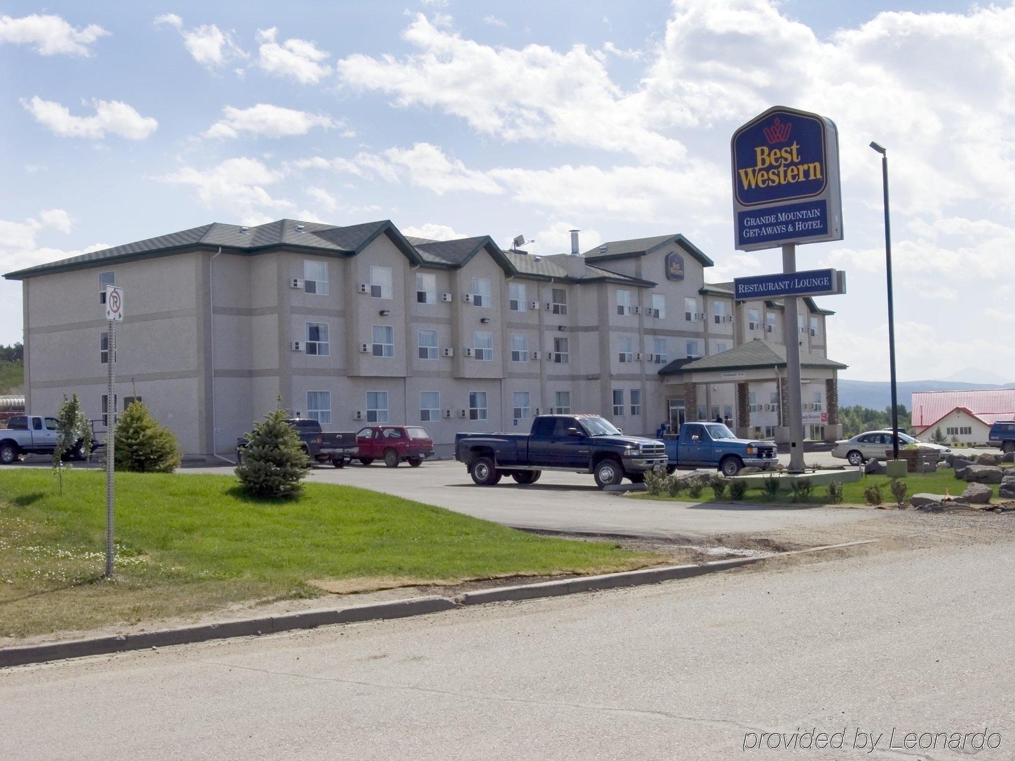 Grande Cache Inn & Suites Eksteriør billede