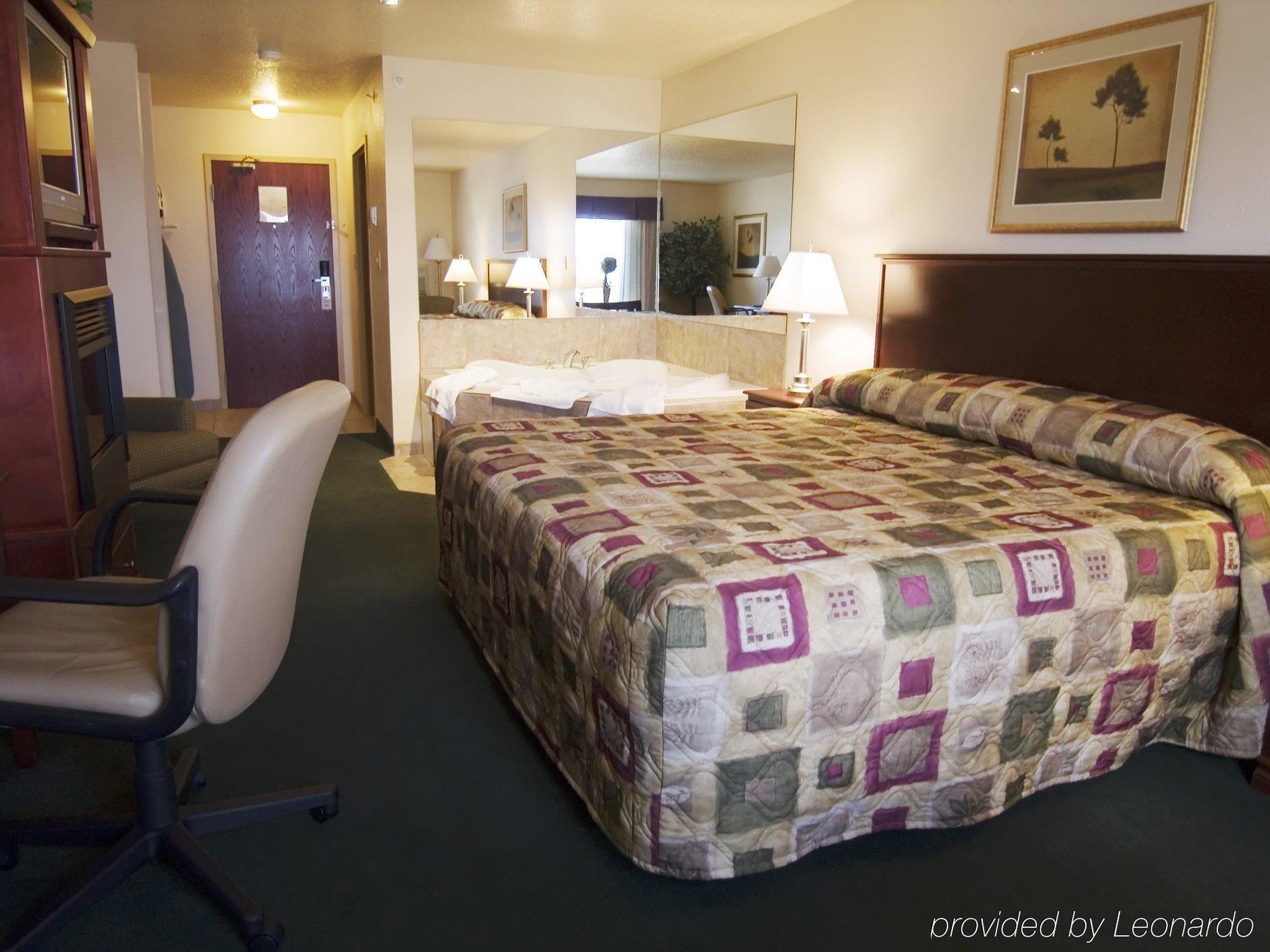 Grande Cache Inn & Suites Værelse billede