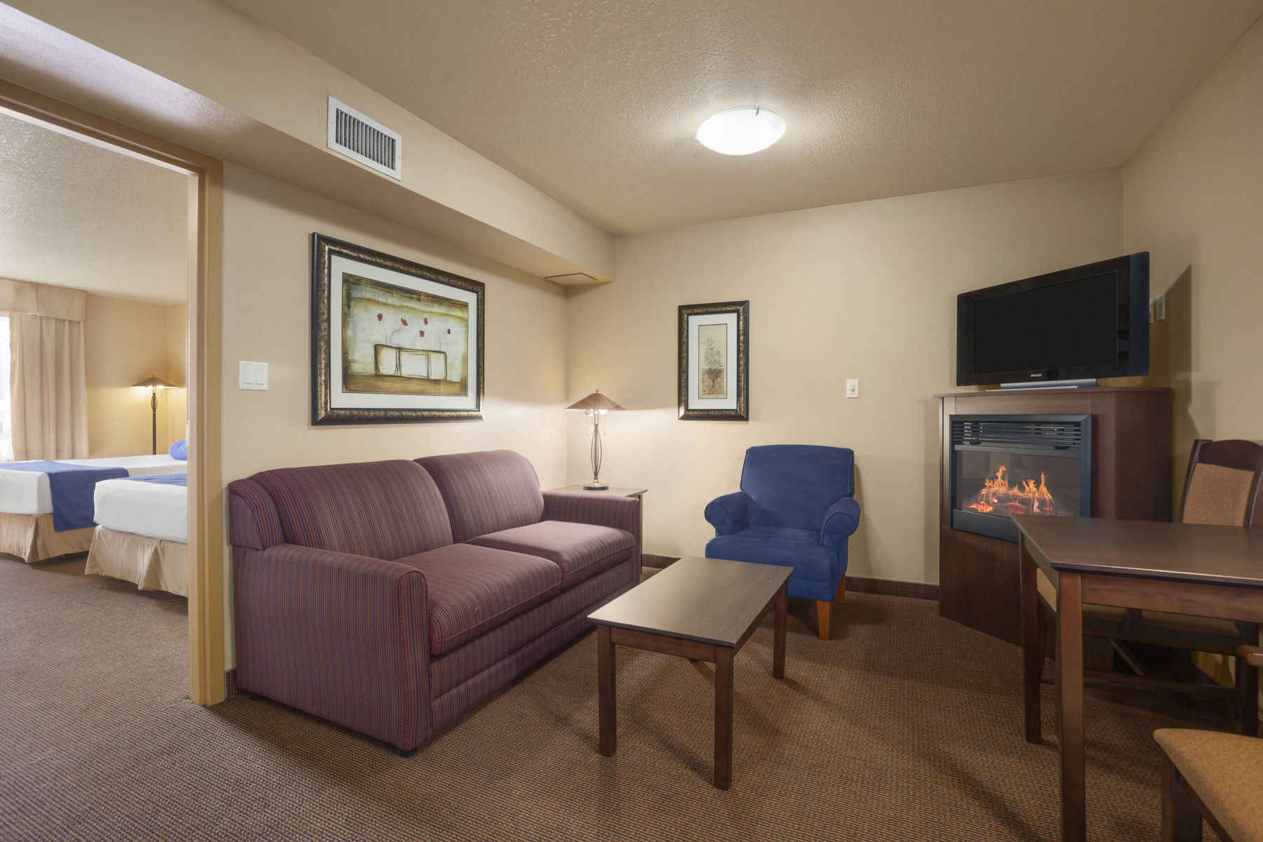 Grande Cache Inn & Suites Eksteriør billede