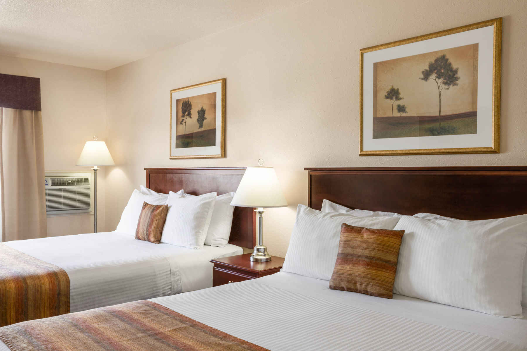 Grande Cache Inn & Suites Eksteriør billede